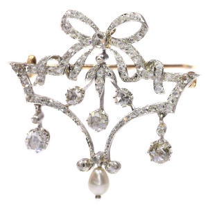 Belle Epoque Brooch In Guirlande Style With Diamonds And Pearl